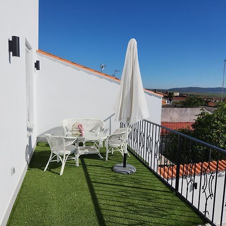 Hotel Boutique Iulia 5 Estrellas Medina de las Torres Buitenkant foto